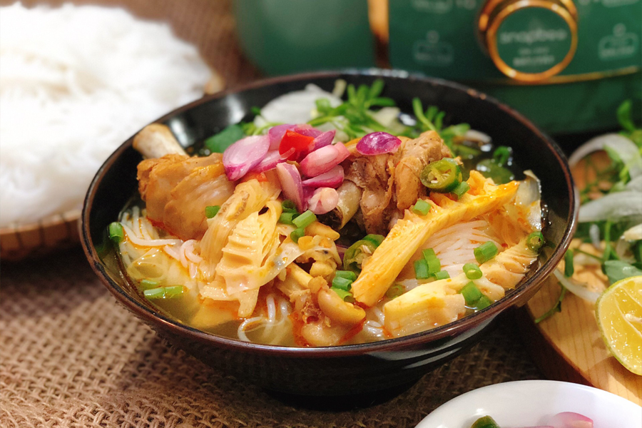 Hướng dẫn cách nấu bún măng gà hấp dẫn cho cả nhà thưởng thức